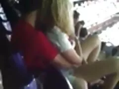 عزیزم داغ استریپتیز را نشان می دهد و بعد زیر پسر قرار لینک گروه فیلم سکس می گیرد